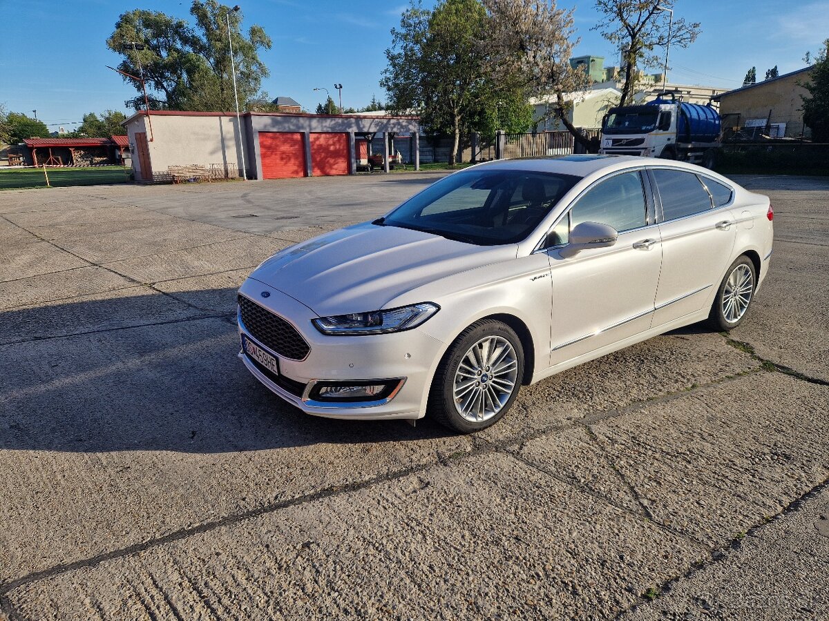 Ford Mondeo Vignale Hybrid