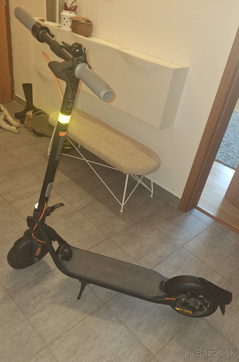 Elektrická kolobežka NINEBOT  Kickscooter F30E Segway