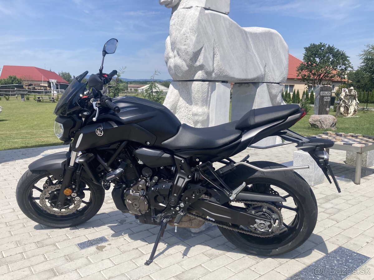 YAMAHA MT 07