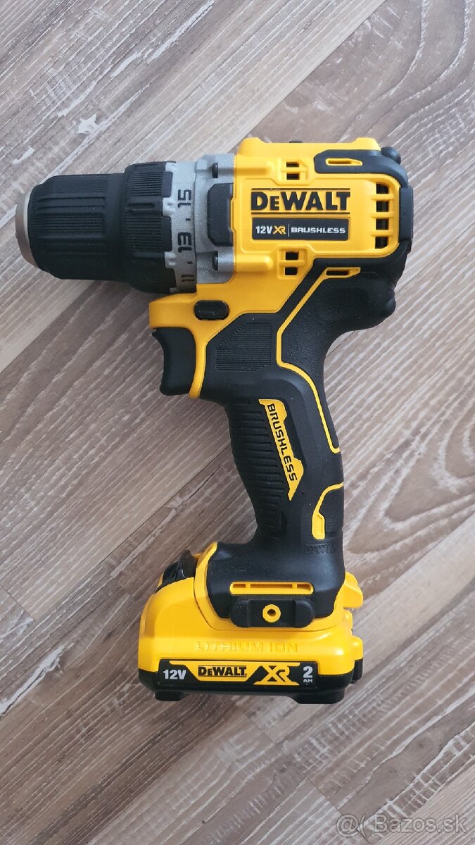 Aku vŕtačka DeWalt DCD701D2