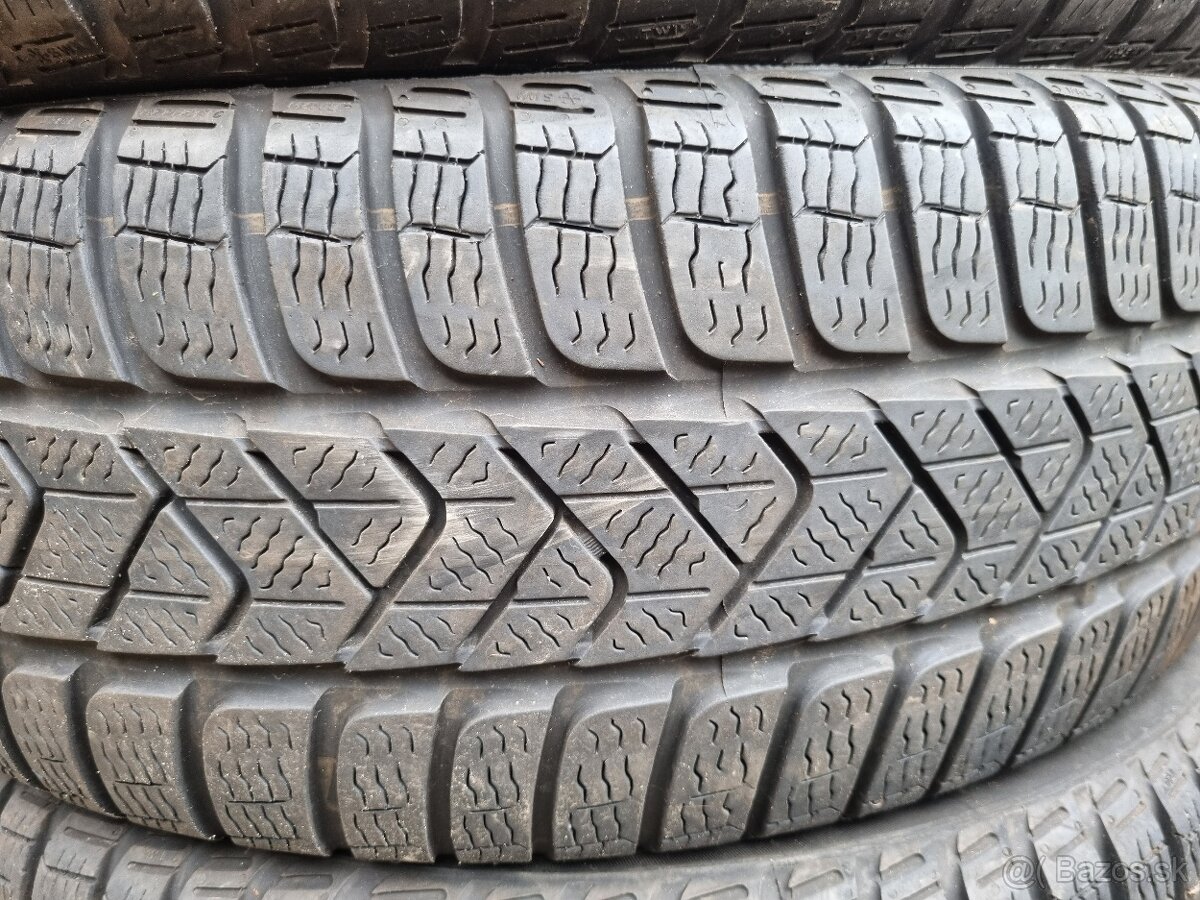 215/60R16 Pirelli