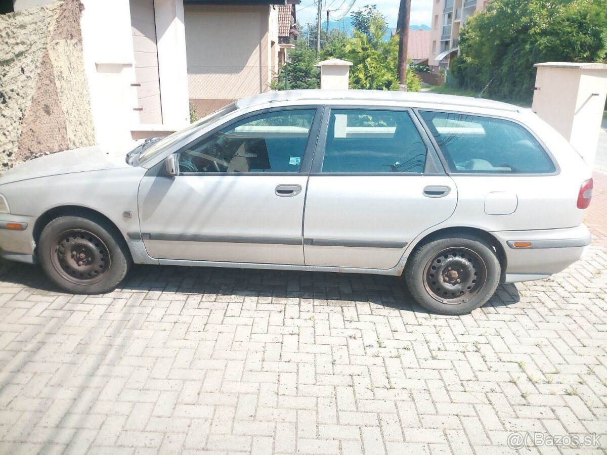 Volvo V40, 1,9TD..Dohoda istá.Plne funkčné.