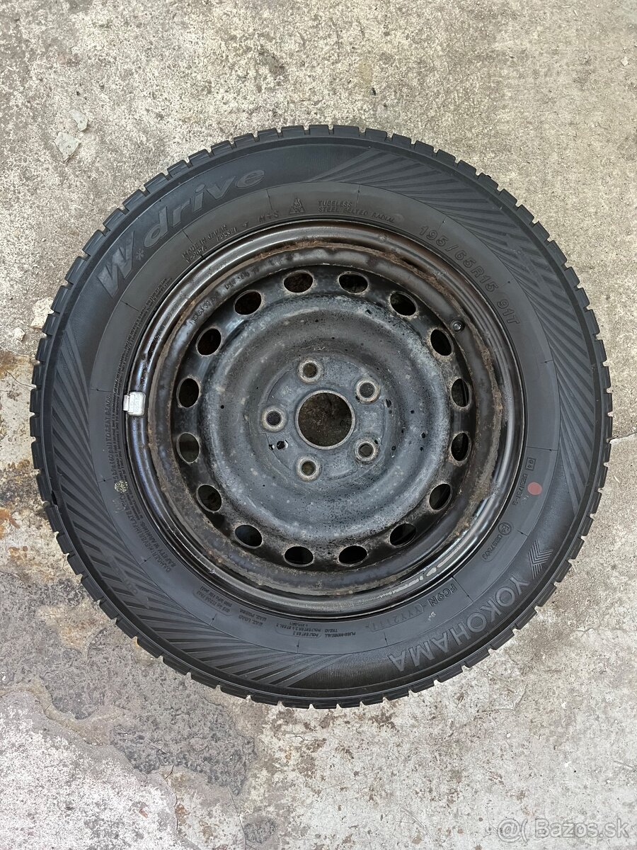 Predám 4x disk so zimnými pneu Yokohama 195/65R15