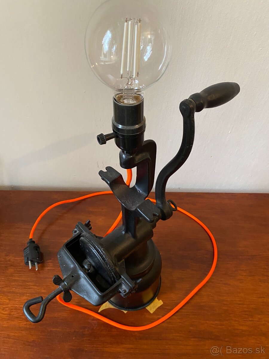 Dekoratívna retro Lampa z veľkého mlynčeka