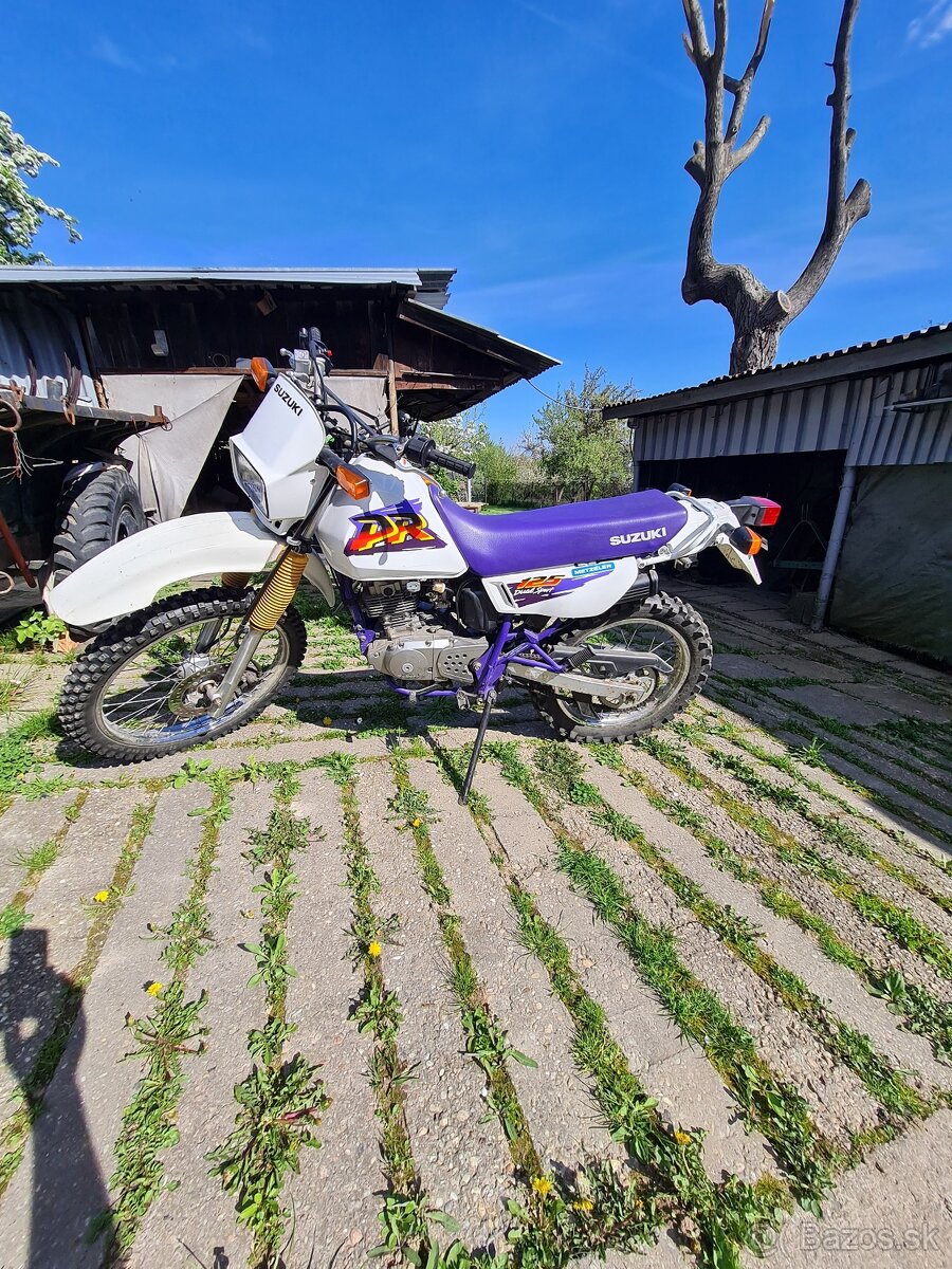 Suzuki 125 DR