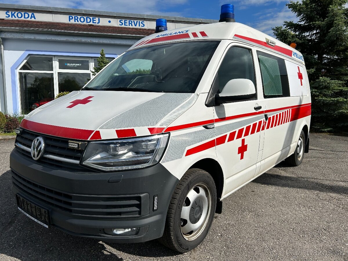 Volkswagen Transporter T6 - 2.0 TDI Sanitní vůz DSG