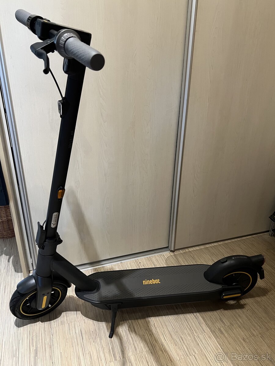 Predám Ninebot KickScooter MAX G30E II