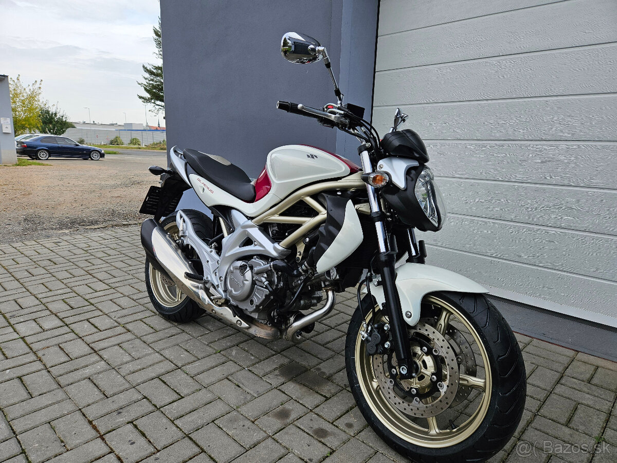 Suzuki SFV 650 Gladius