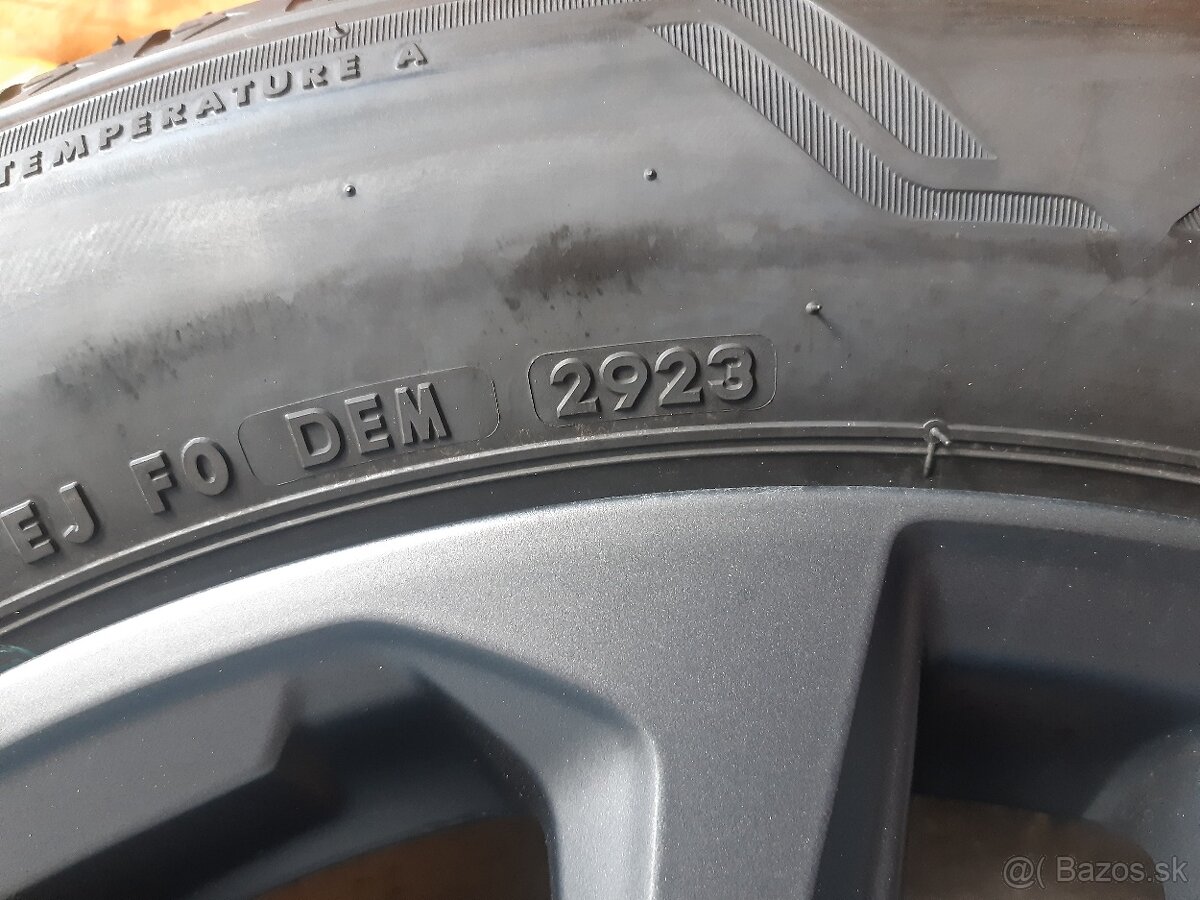 Bridgestone alenza 235 55 r19