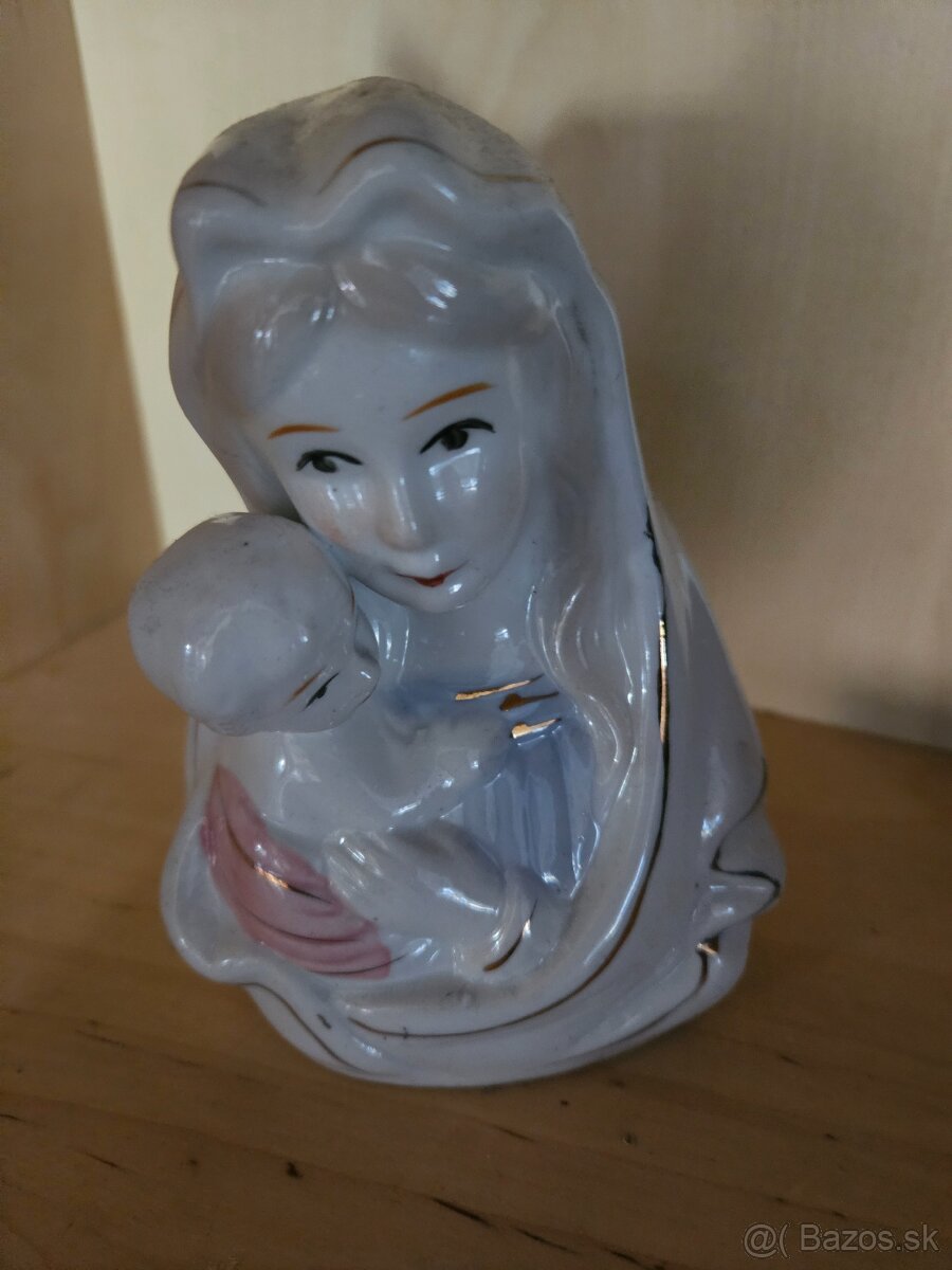 Porcelánová soška cena 7€