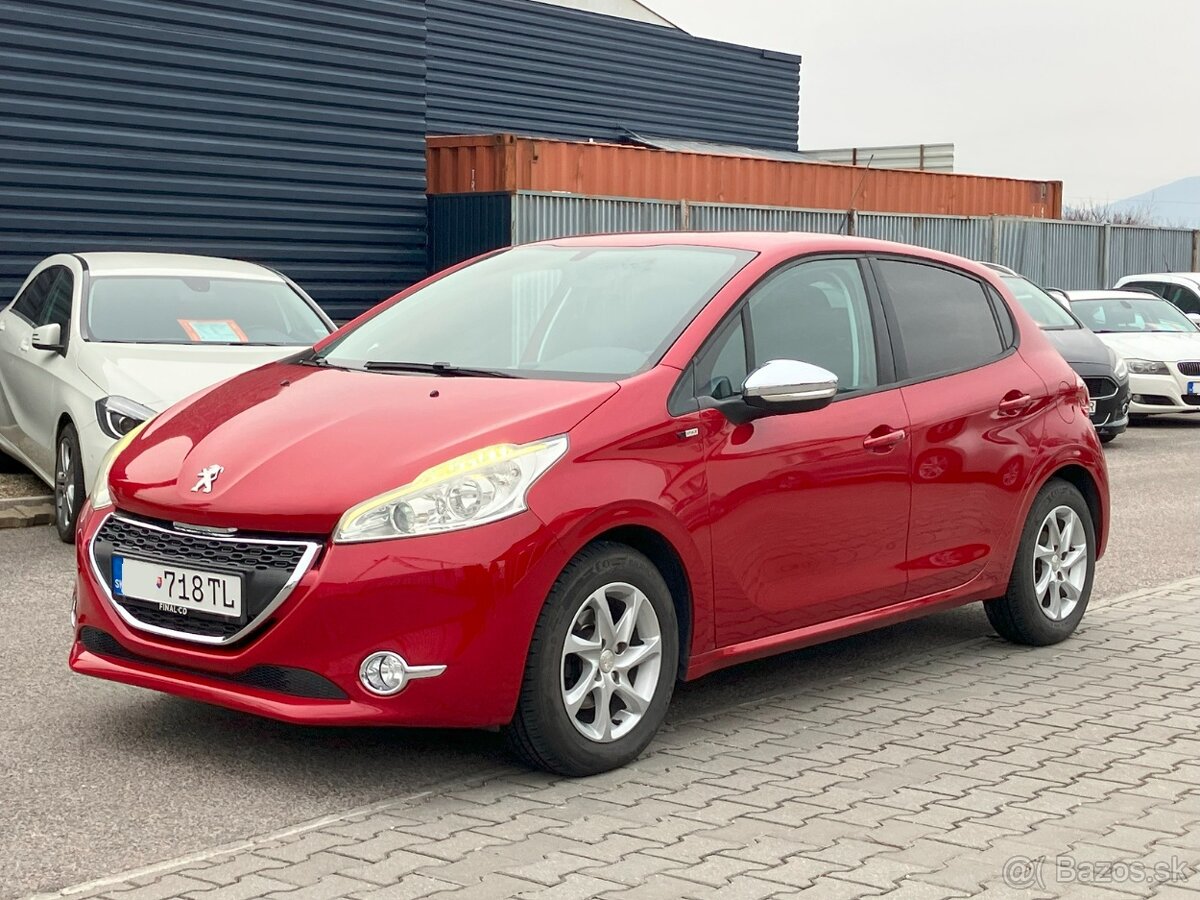 Peugeot 208 1.2 PureTech Style 60 kW, M5