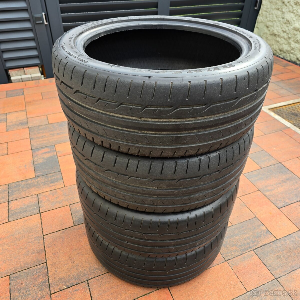 Letné pneu 225/45 R19 Dunlop SportMaxx RT, 5,8mm dezén