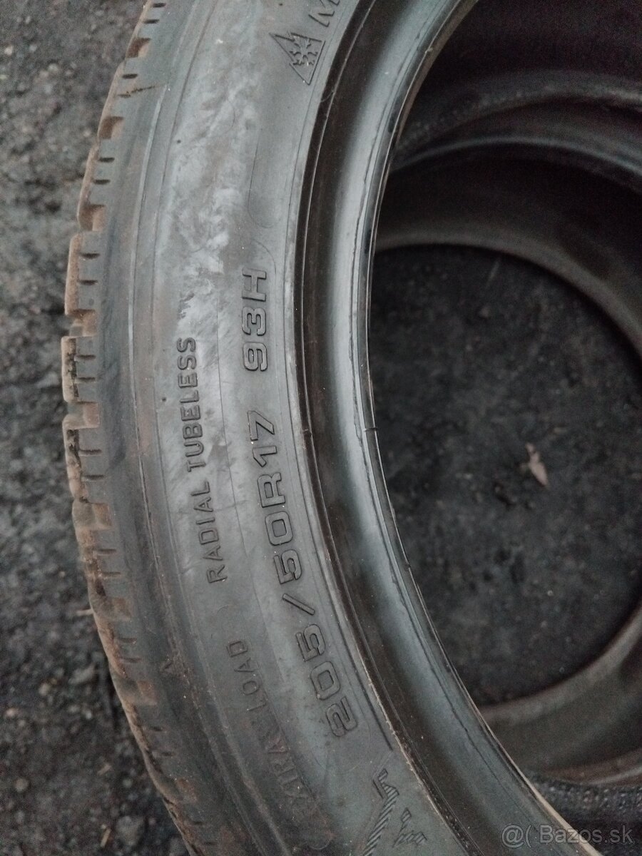 205/50 r17  Dunlop