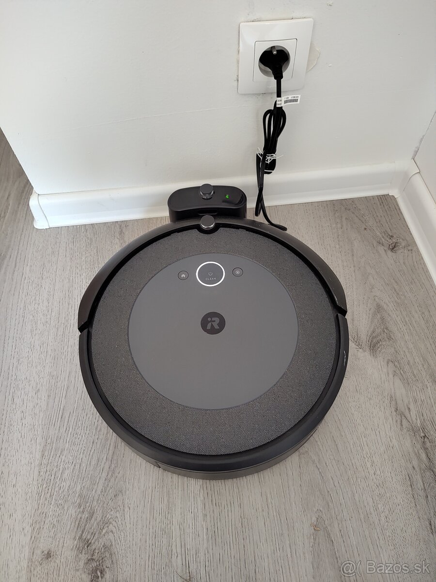 Robotický vysávač roomba i3