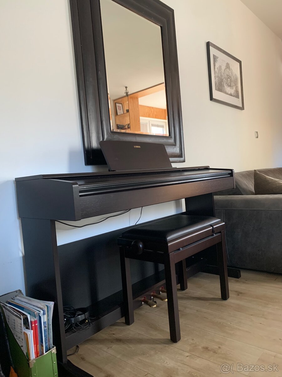 Yamaha digital piano, Arius 144