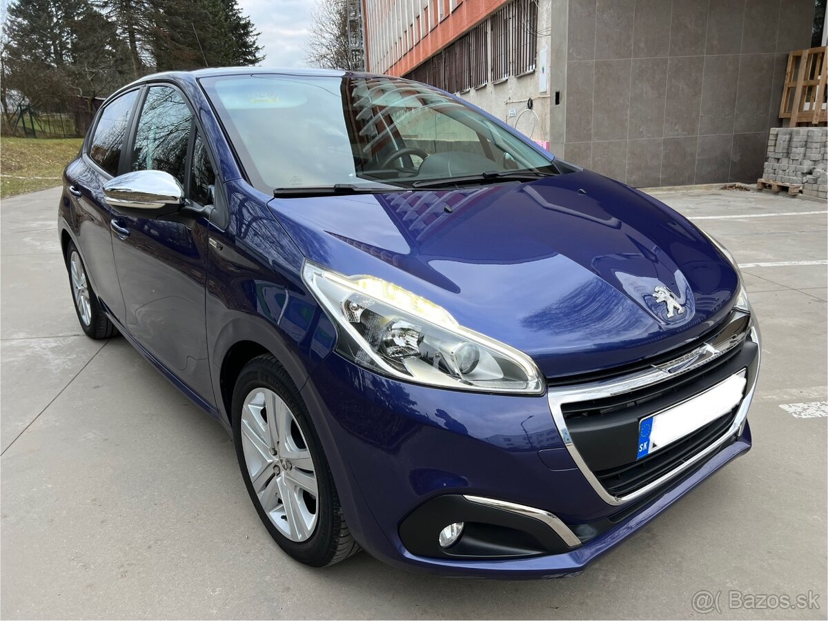 Peugeot 208 1,2 benzín