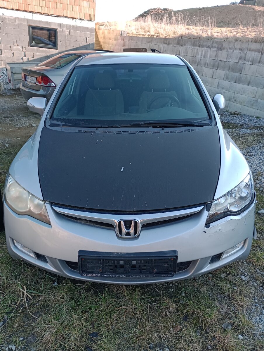 Honda civic 1.8 benzin