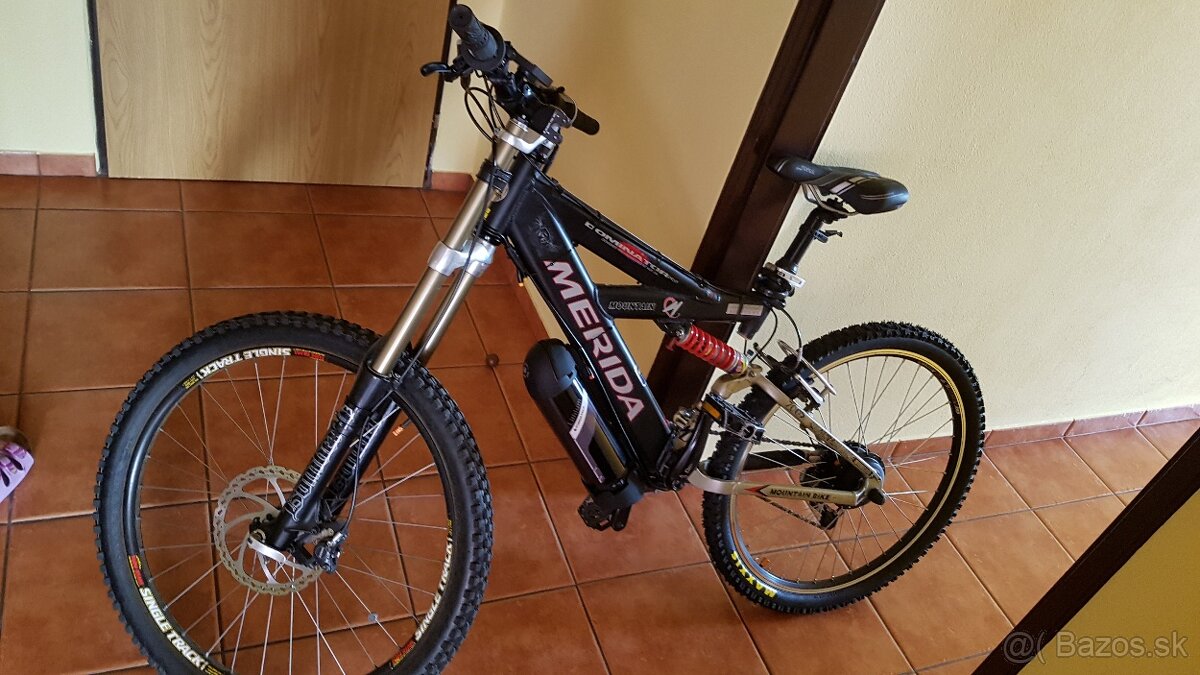 Celoodpružený ebike Merida Dominator Pro