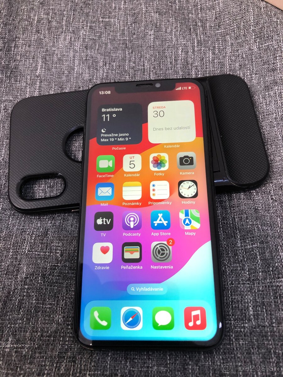 iPhone XS 64GB cierny