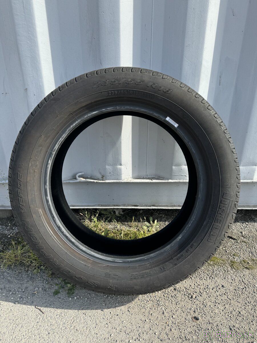 Predám letné gumy Pirelli Scorpion 235/55 R18