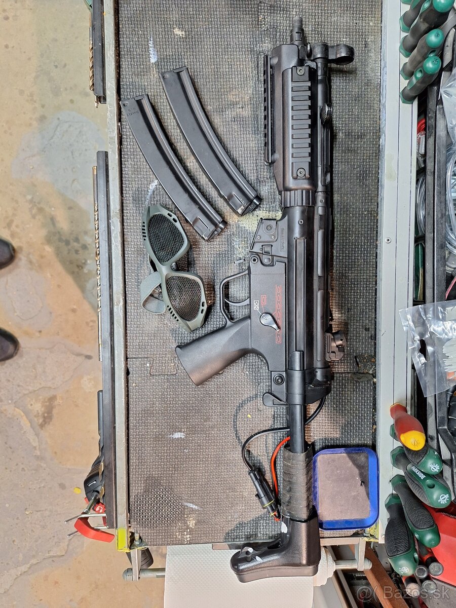 Predam AEG MP5 JG RIS