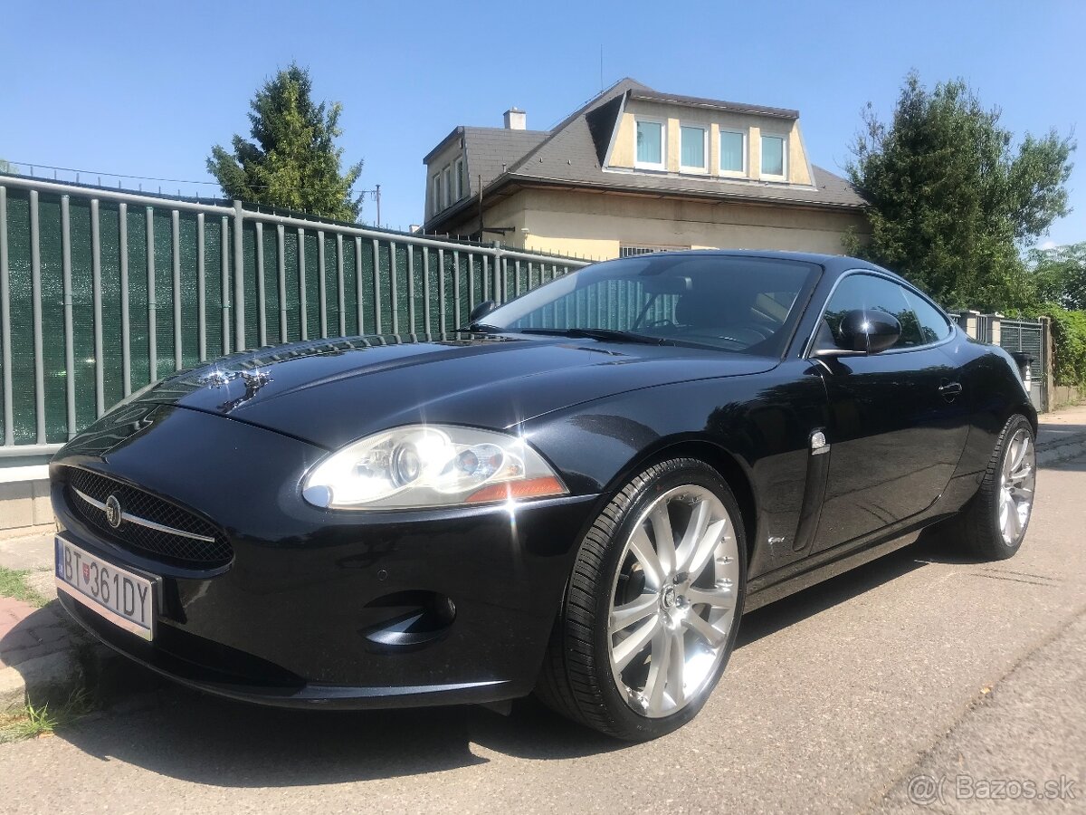 Predám Jaguar XK 4.2 V8 coupe