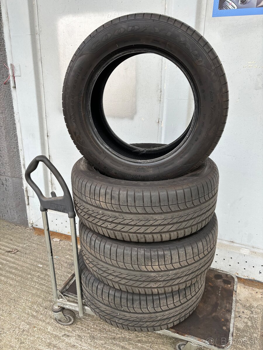 Predám Good Year EAGLE F1 255/55 R18 RunFlat