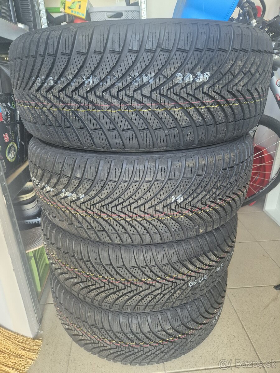 Nove celoročné pneu Kumho Solus 225/50 R18 99W - 4ks