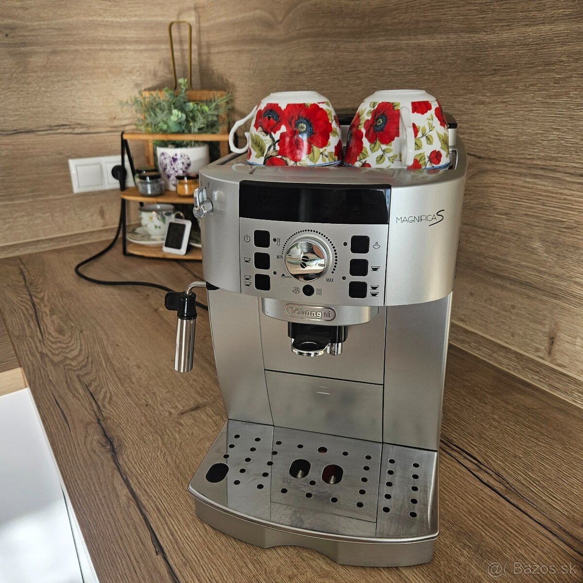 Delonghi kavovar