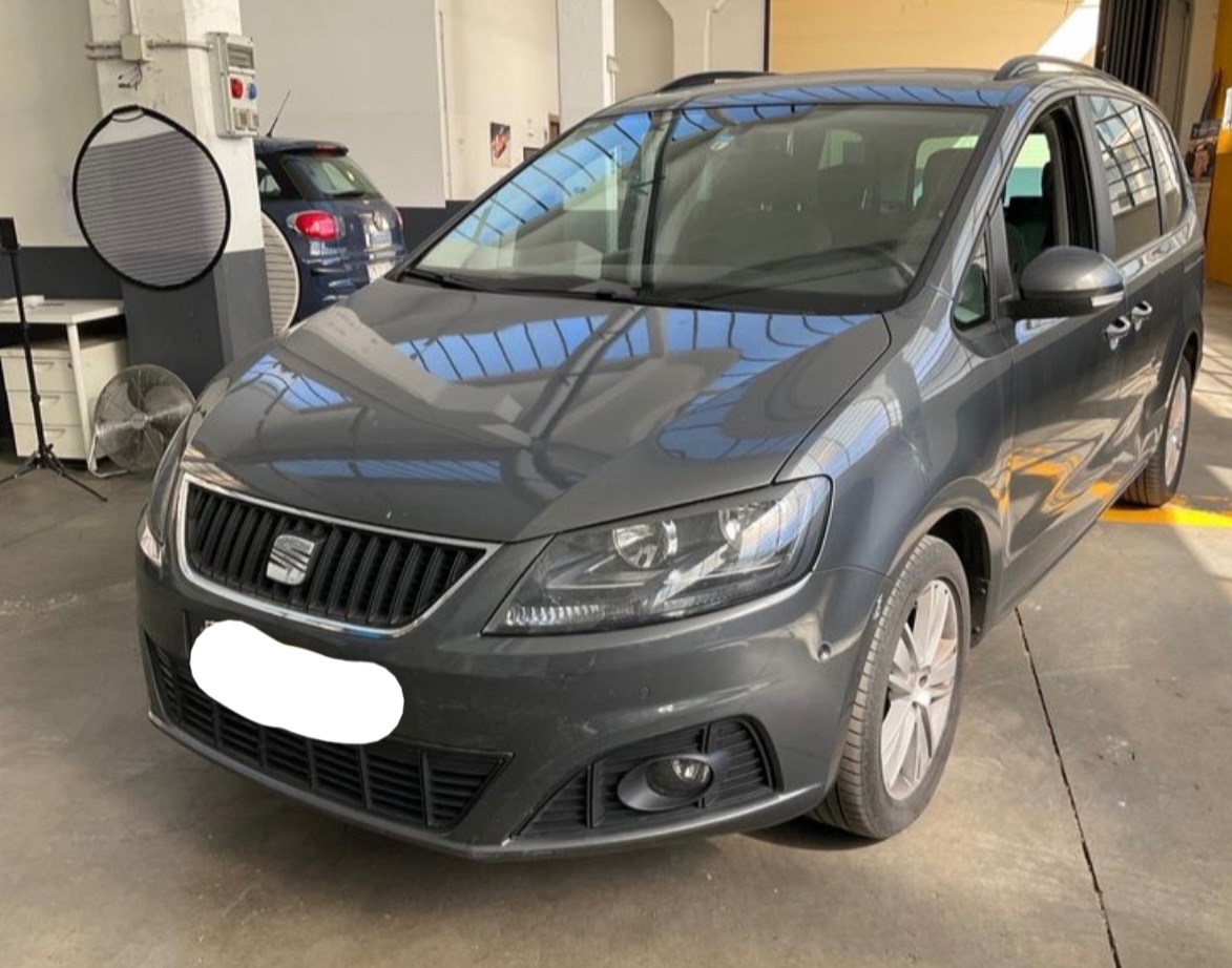 Seat Alhambra 2.0 TDi DSG 7-miestne VW sharan Touran Galaxy