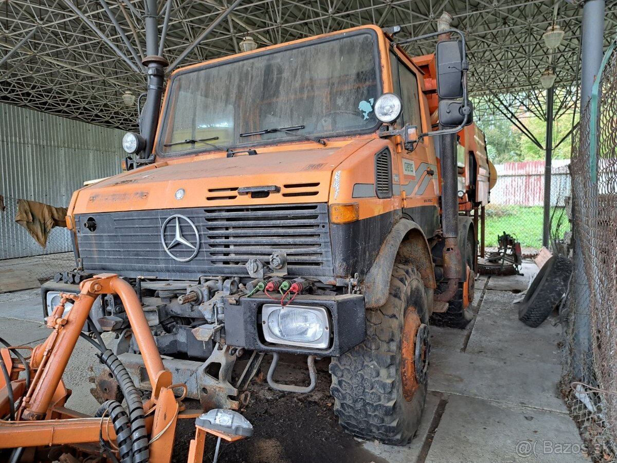 MB UNIMOG 4X4