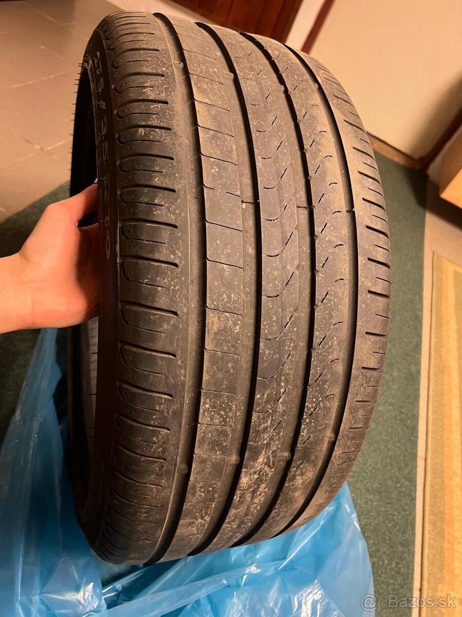 275/35 R19 Letné pneumatiky 4ks Pirelli