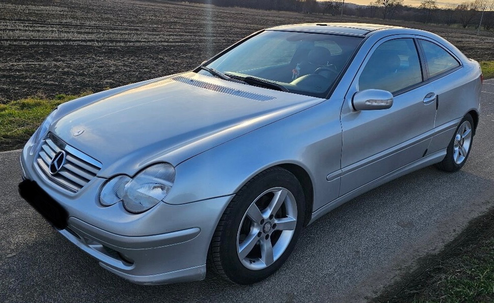 Rozpredám: Mercedes W203 triedy C Sportcoupe 220 Cdi 200 Cdi