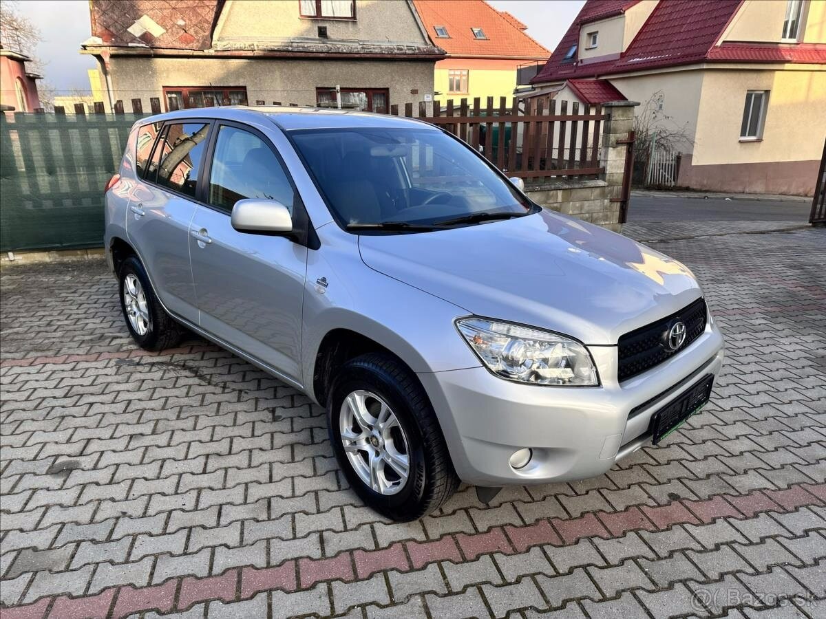 Toyota RAV4 2.0 112kW 2007 193998km 1.majitel bez koroze