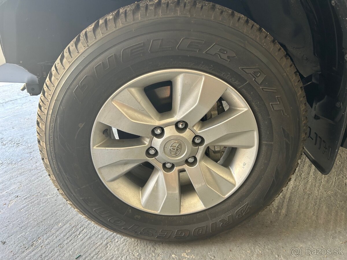 Kolesá s pneu Toyota Hilux 2016-