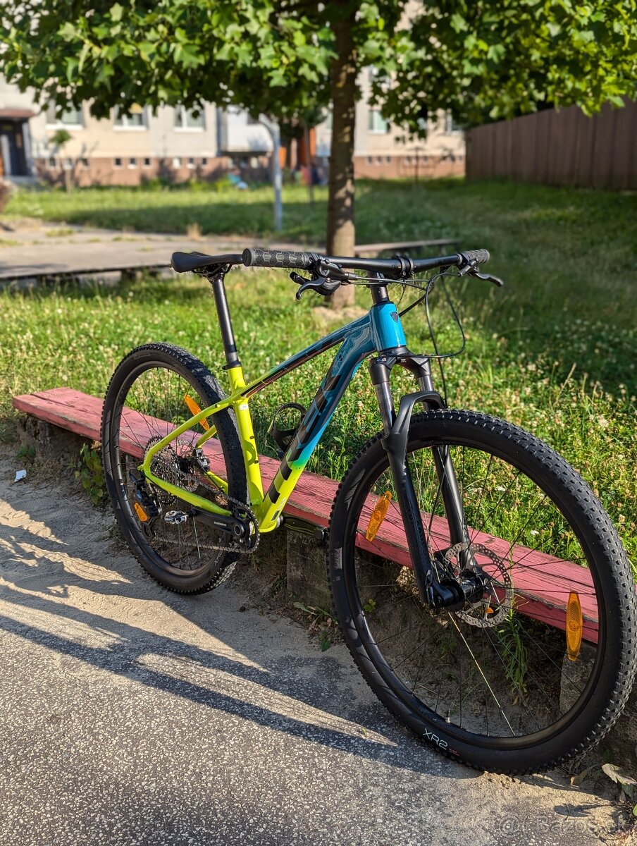 Horský bicykel  Trek Xcaliber 9