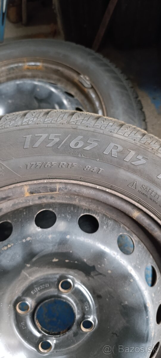 Na predaj zimne pneu 175/65 r15