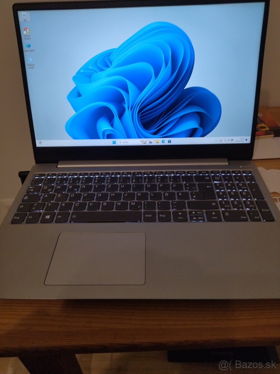 Lenovo Ideapad 330s - 15IKB intel i5 8gen, 128GB SSD,