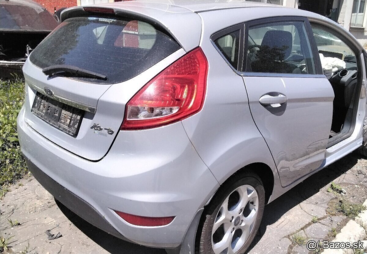 FORD FIESTA 1.4 TDCI 2010 PREDÁM DVERE, TRYSKY 0445110339, M