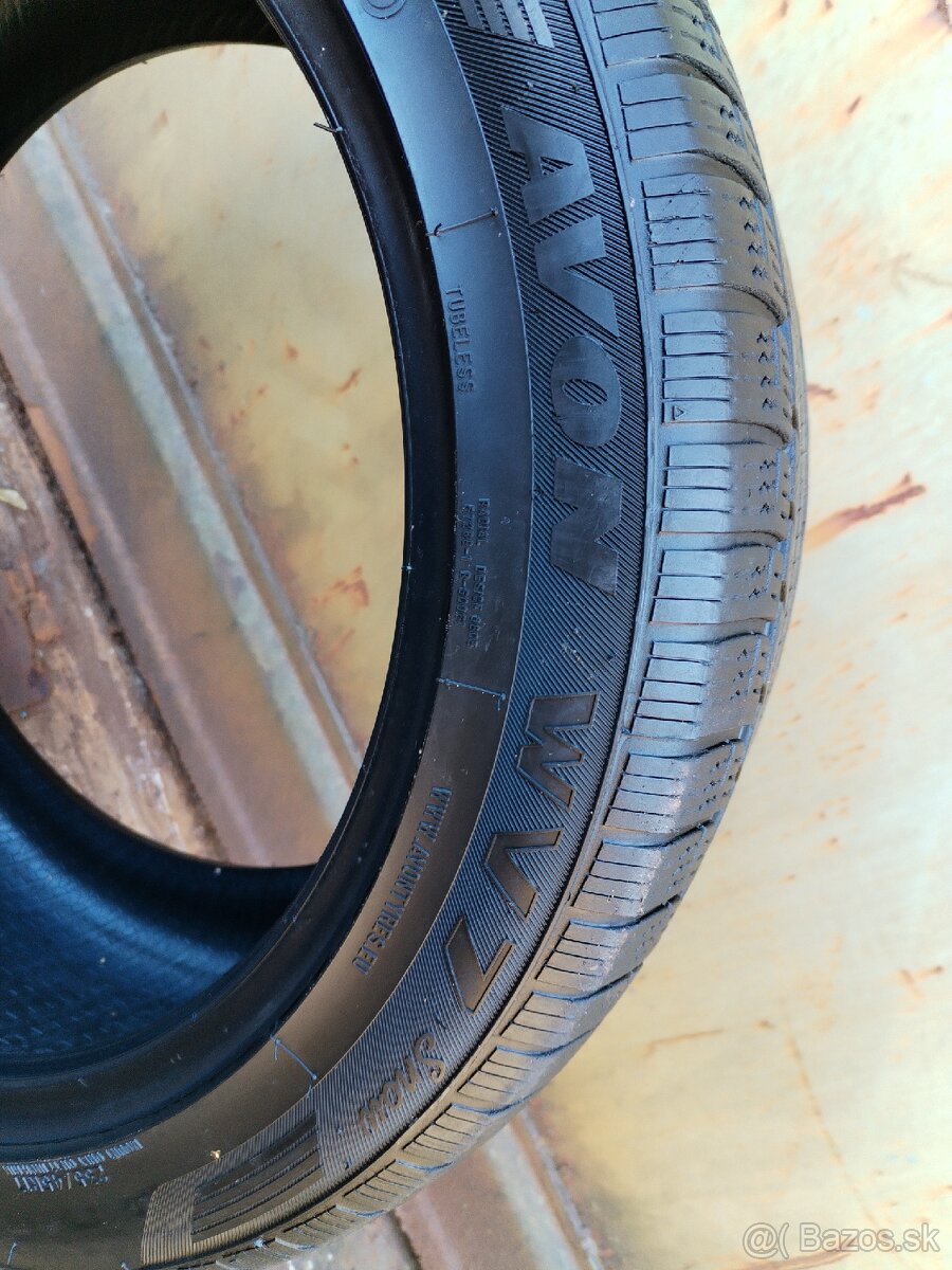 235/45 R17 Zimné