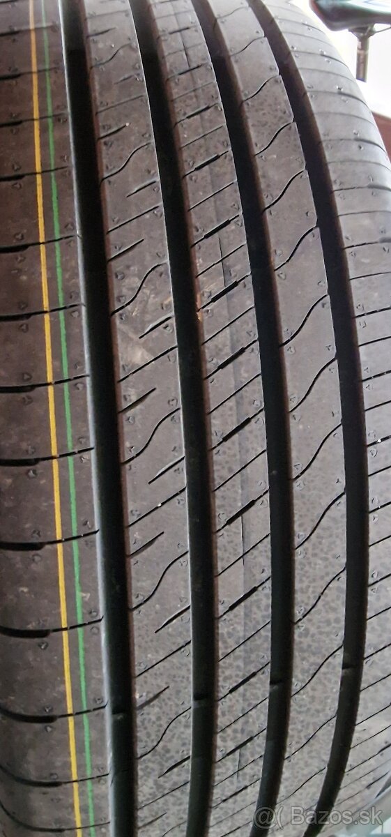 215/55 R18 Goodyear