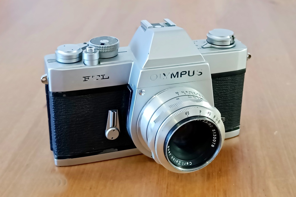 OLYMPUS FTL (Carl Zeiss Jena - Tessar 2,8/50) - 1971