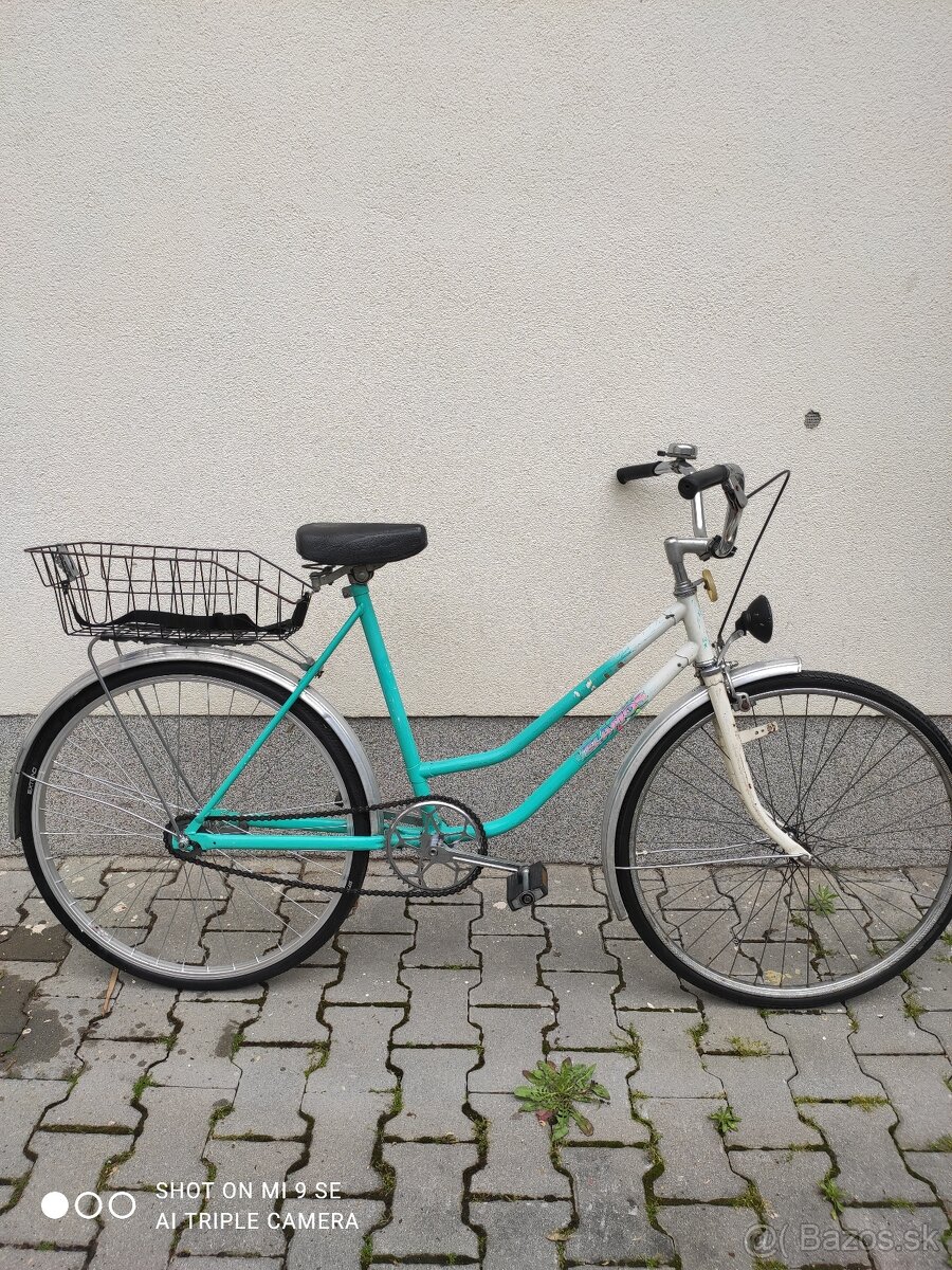 2 Dámske bicykle