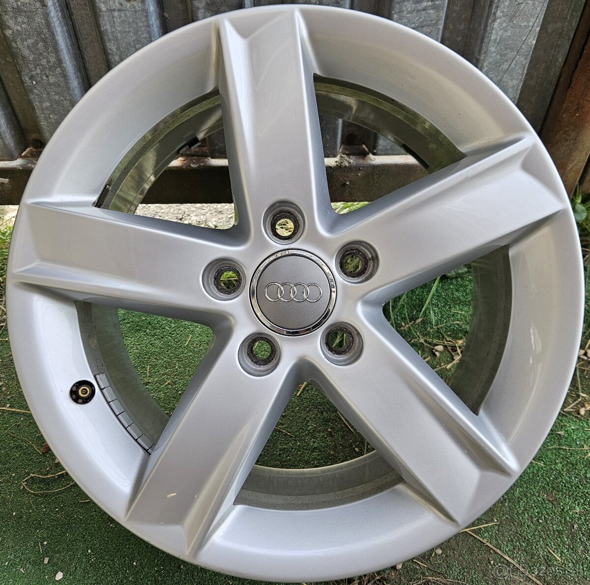 Atraktívne, originálne disky AUDI - 5x112 r16