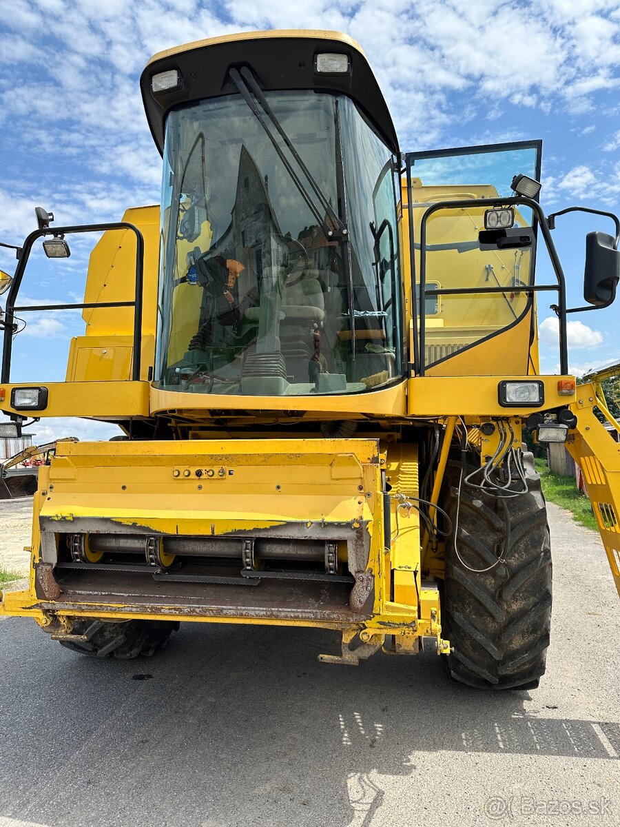 New Holland TX 66 - 2003