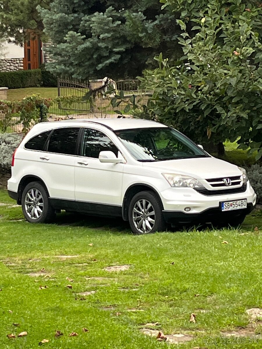 Predám Honda CR-V 2.2 i-DTEC _110kw, A/T diesel, r.v. 2012