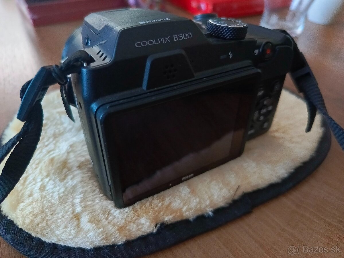 Nikon coolpix B 500