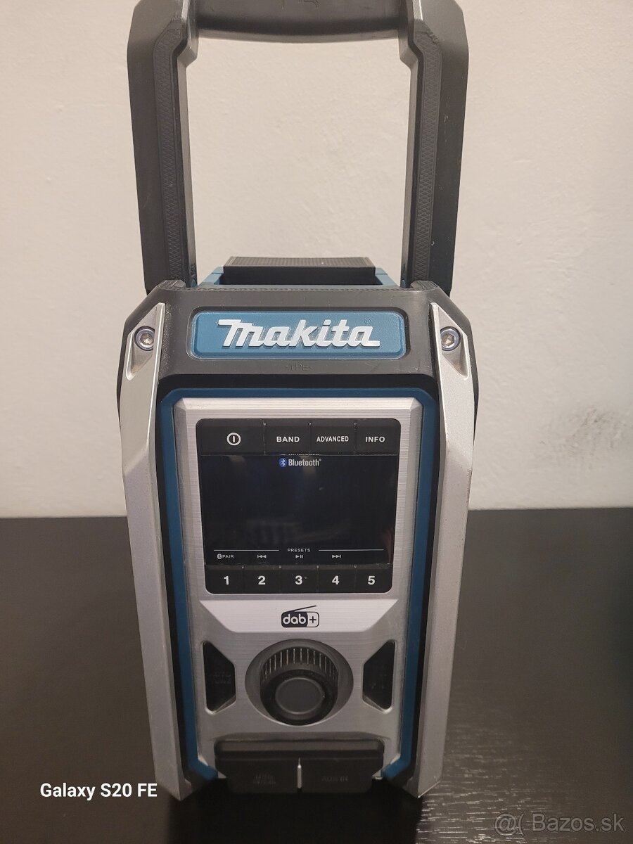 Aku rádio MAKITA