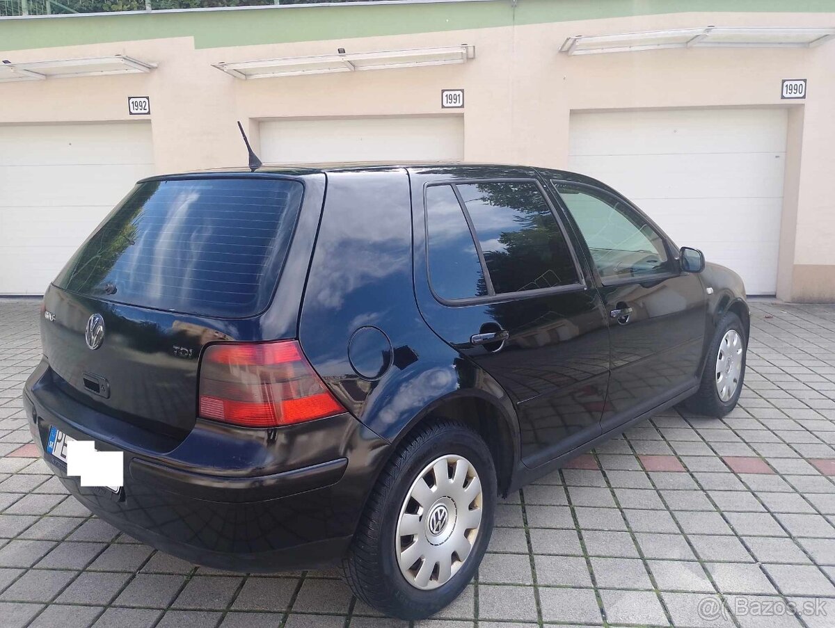 Predám Volkswagen Golf 1.9 TDI,66Kw,R.v.2003,NOVA STK+EK