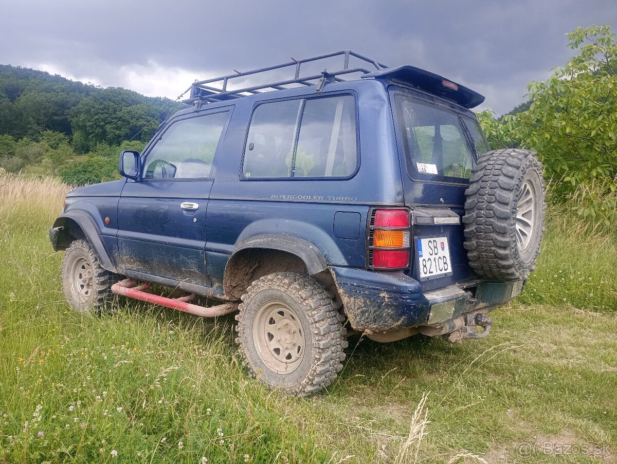 Mitsubishi Pajero 2